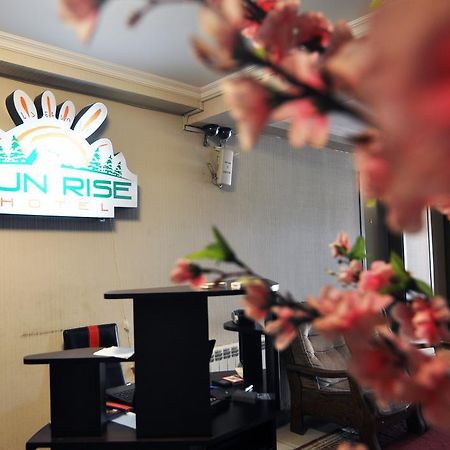 Sun Rise Hotel ティビリシ エクステリア 写真