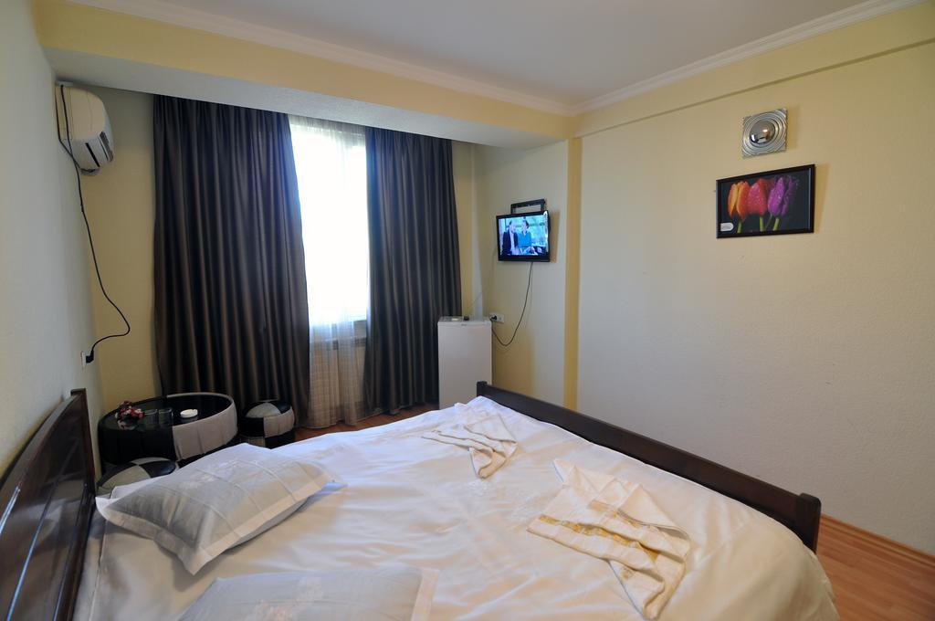 Sun Rise Hotel ティビリシ エクステリア 写真