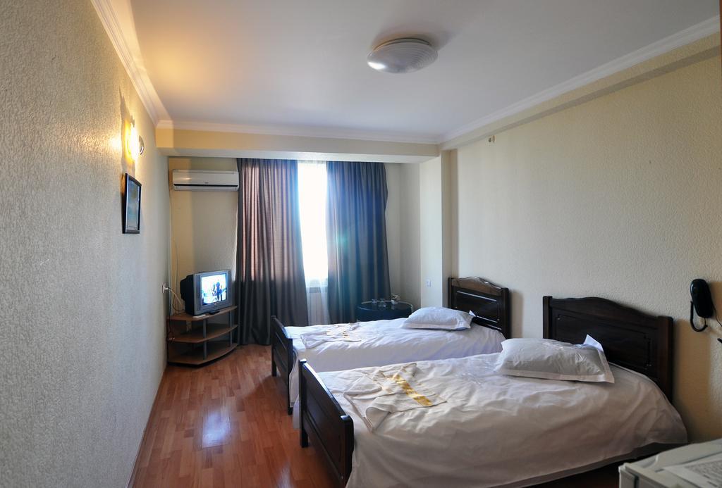 Sun Rise Hotel ティビリシ 部屋 写真